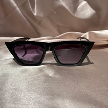 Load image into Gallery viewer, It Girl Sunglasses
